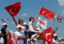 Huge crowd rallies in Istanbul against Turkey’s post-coup crackdown