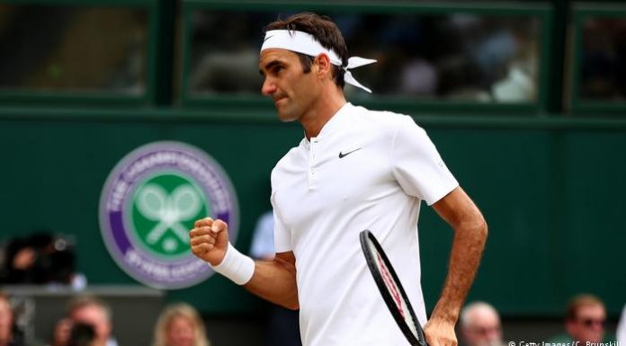 Roger Federer outclasses Marin Cilic to win eighth Wimbledon title