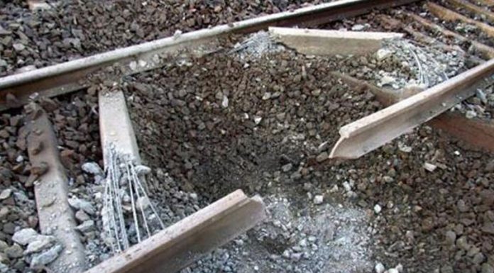 Blasts hit railway tracks in Sindh, SRA claims responsibility