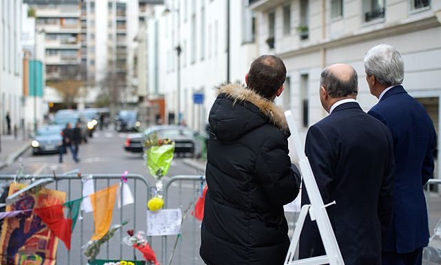 Paris: Two killed in knife attack