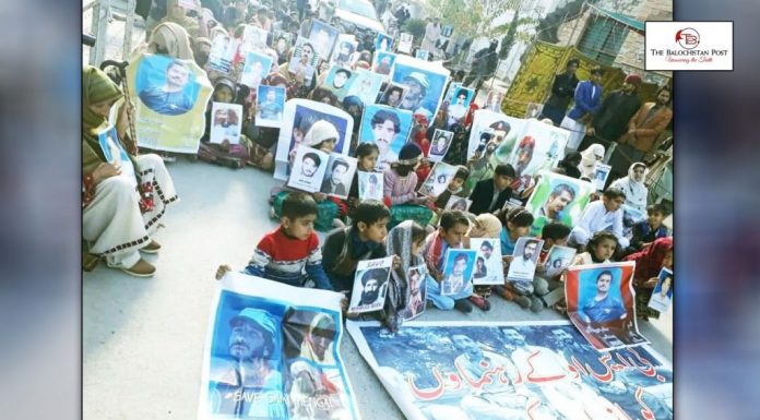 Quetta: Families stage a sit-in on International Human Rights day