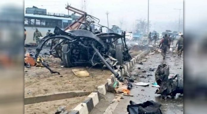 Kashmir: 20 Para-military personnel killed in a suicide bombing