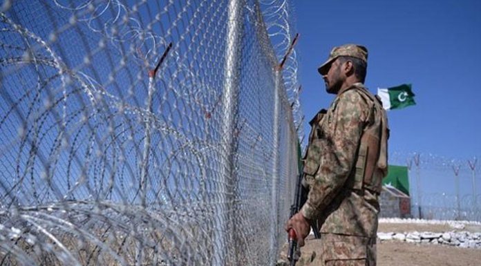 4 Pakistani soldiers killed in attacks in North Waziristan and Durand Line