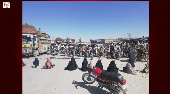 Quetta: The lack of water and electricity brings women on roads