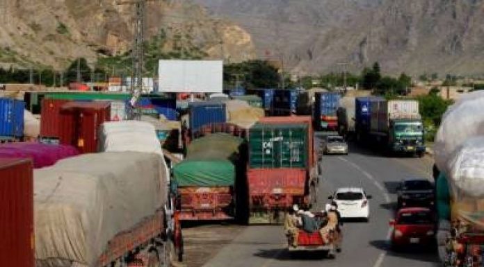 Chaman: Afghan border opens for trade for 2 days