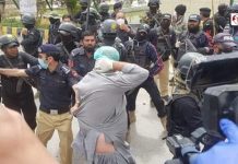 Balochistan: Doctors beaten, arrested for protesting over lack of virus safety equipment