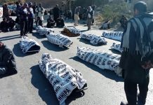 Protestors block major highway against Hazara coal miners’ killing