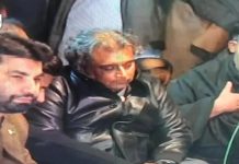 Govt officilas urge, families refuse to bury slain miners