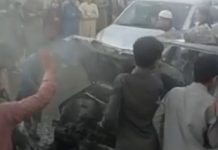 Pishin: Mob burns vehicle of rival politician during by-polls