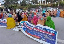 Quetta: Female teachers protest, police responds with violence