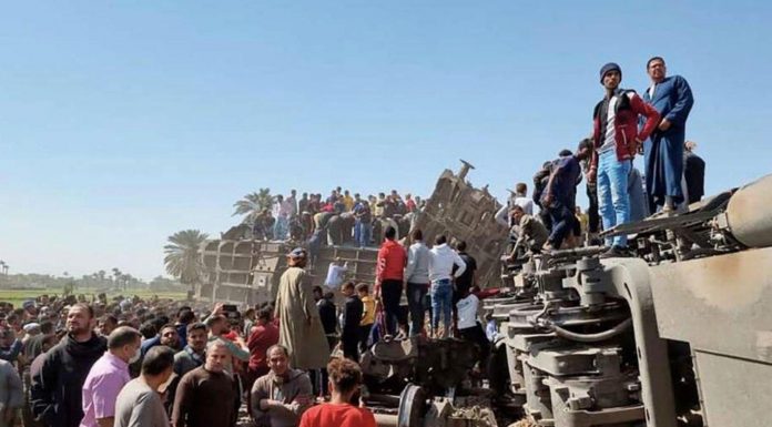 Egypt: 32 killed, over 100 wounded in train collision