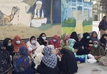 Quetta: Nurses protest, Police stops them entering red zone areas