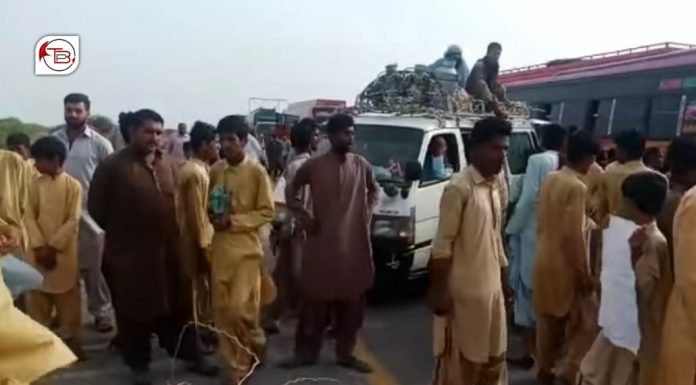 Lasbela: Students block main highway road in protest