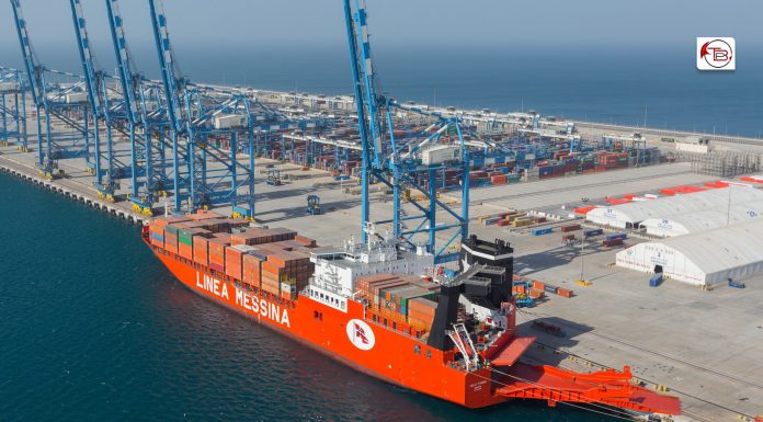 China is considering moving CPEC projects to Karachi from Gwadar, claims newspaper