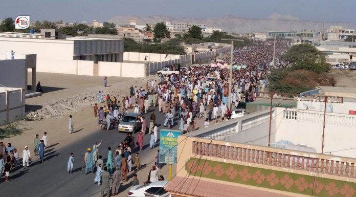 Gwadar protest: Thousands pour in as forces surround protestors