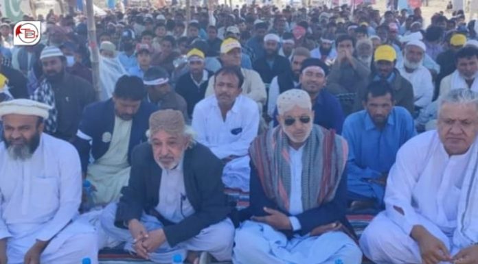 Fishermen protest in Pasni, traffic suspended