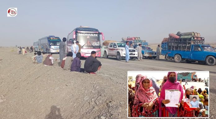 Turbat: CPEC Road blocked in protest against enforced disappearance of students
