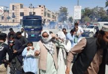 Quetta: Protesting employees baton-charged by police