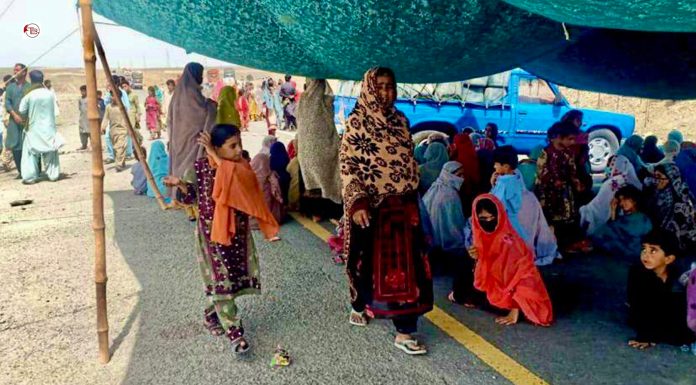 Protestors block CPEC road, demand withdrawal of Pakistani forces