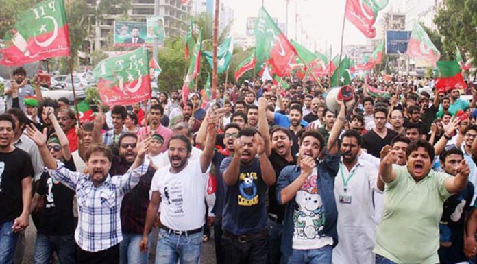 Tensions soar high in Punjab as PTI sets out to march to the capital