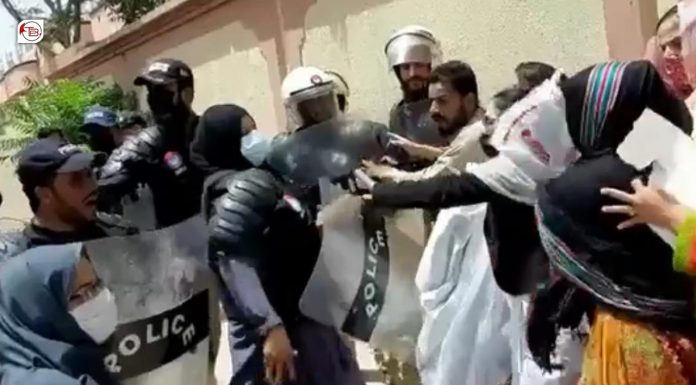 Quetta: Police “attacks” protestors against Ziarat incident