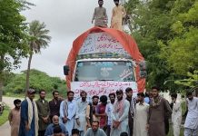 Social workers in Balochistan volunteer to help monsoon rain victims