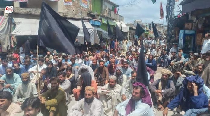 Protest rages in Harnai over killing of Pashtun activist by Pak forces