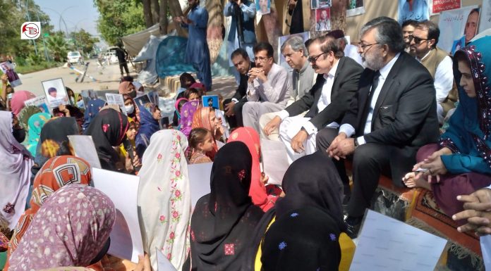 Quetta: Families end protest after meeting government delegation