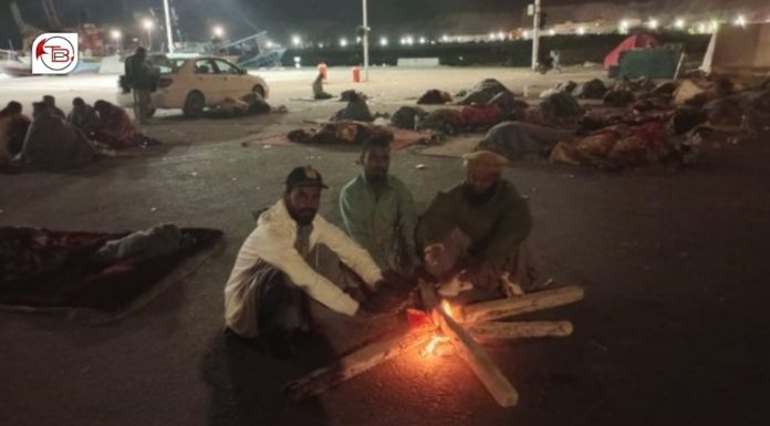 Gwadar: ‘Haq Do’ movement blocks key highway as protest enters 58th day