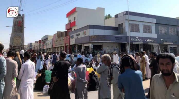 Turbat: Students protest against school arson trend in Balochistan