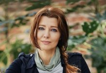 Baloch Girl’s Book Review Wins the Heart of Turkish Author Elif Shafak