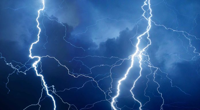 Sarbaz: Thunder Strike Kills One and Injures Five