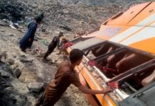 Ormara: Pilgrims’ Bus Overturns on Makran Coastal Highway, Killing 11, Injuring Several
