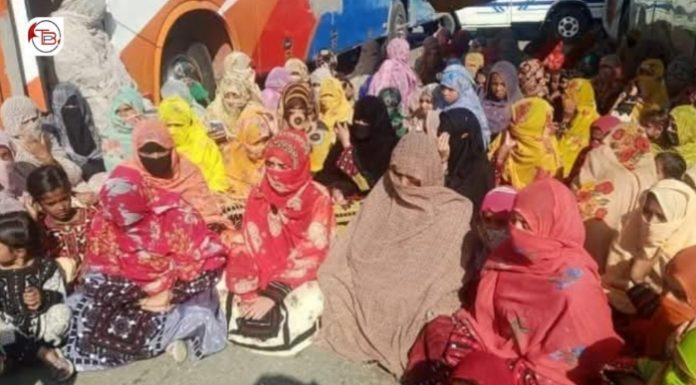 Sit-Ins Over Missing Persons Continues in Mastung and Panjgur; Transport Halted
