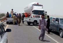 Pickup Union Blocks Coastal Highway in Gwadar After Coast Guards Seize Vehicles and Diesel