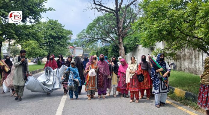 Islamabad: Baloch Protesters Prevented from Reaching Press Club as Families Evicted from Flat Overnight