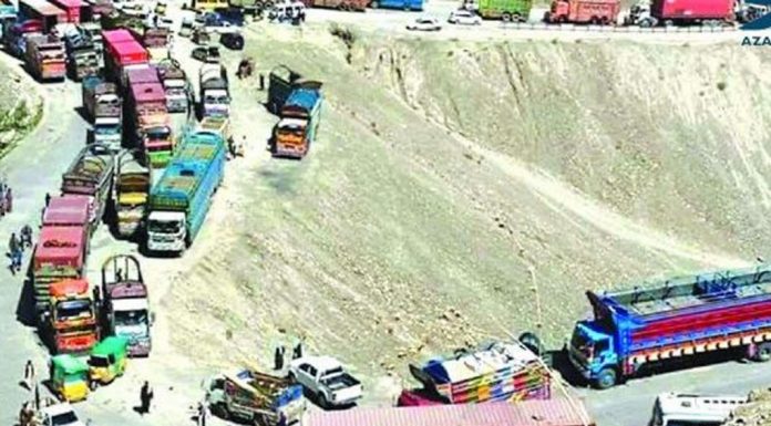 Dera Ghazi Khan: New Security Measures Bar All Vehicles from Entering, Leaving Balochistan After 5 PM