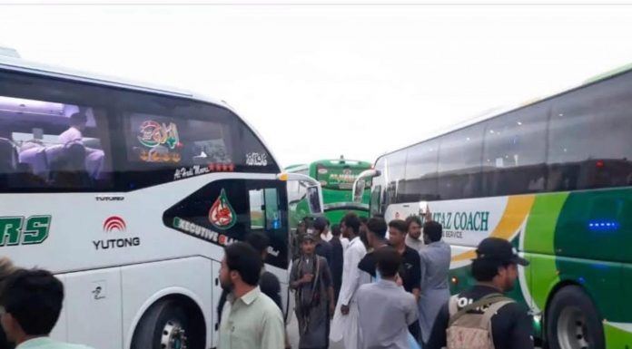 Pakistani Forces Halt Karachi–Makran Passenger Coaches at Uthal Zero Point