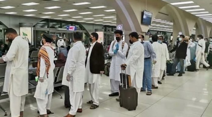 Thousands of Pakistanis Deported for Begging in Saudi Arabia, UAE and Azerbaijan