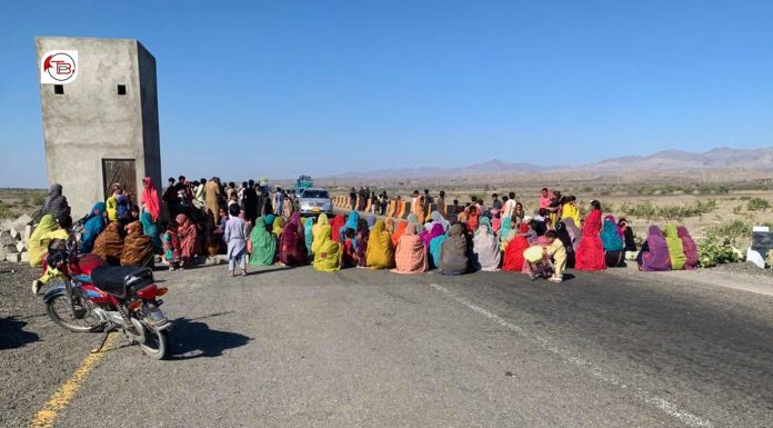 Hoshab Residents Continue Second Day of Sit-In Against Mortar Shelling That Killed One Child, Injured Four