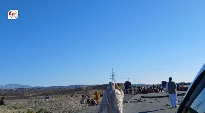 Kech: Families Block CPEC Road Over Disappearance of Four Relatives, Including Two Women