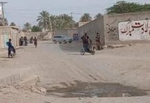 Armed Men Briefly Seize Parts of Kharan; Senior Officers Injured in Clashes