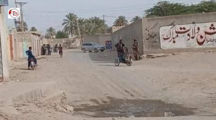 Armed Men Briefly Seize Parts of Kharan; Senior Officers Injured in Clashes