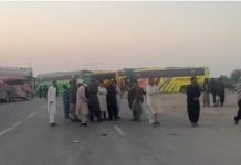 Transporters Block Makran Coastal Highway over Alleged Misconduct by Pakistani Forces