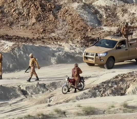 Blast Targets Pakistani Forces in Quetta, Casualties Reported