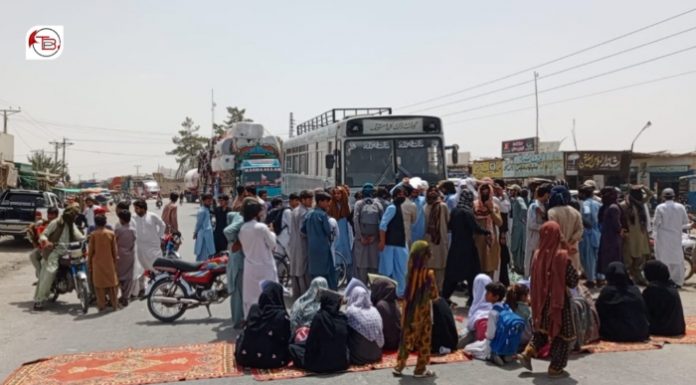 Students Protest in Mastung Over Laptop Scheme Delays and Internet Shutdowns