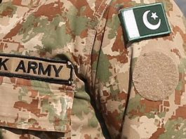 Armed Fighters Block N-25 Highway in Khuzdar, Detain FC Personnel