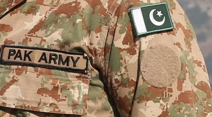 Armed Fighters Block N-25 Highway in Khuzdar, Detain FC Personnel