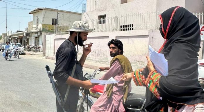 BYC Distributes Pamphlets Against ‘Faceless Trials’ and Enforced Disappearances