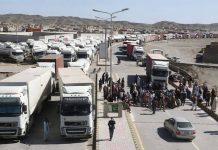 Drivers Stranded at Taftan Border Urge Government to Let Them Leave